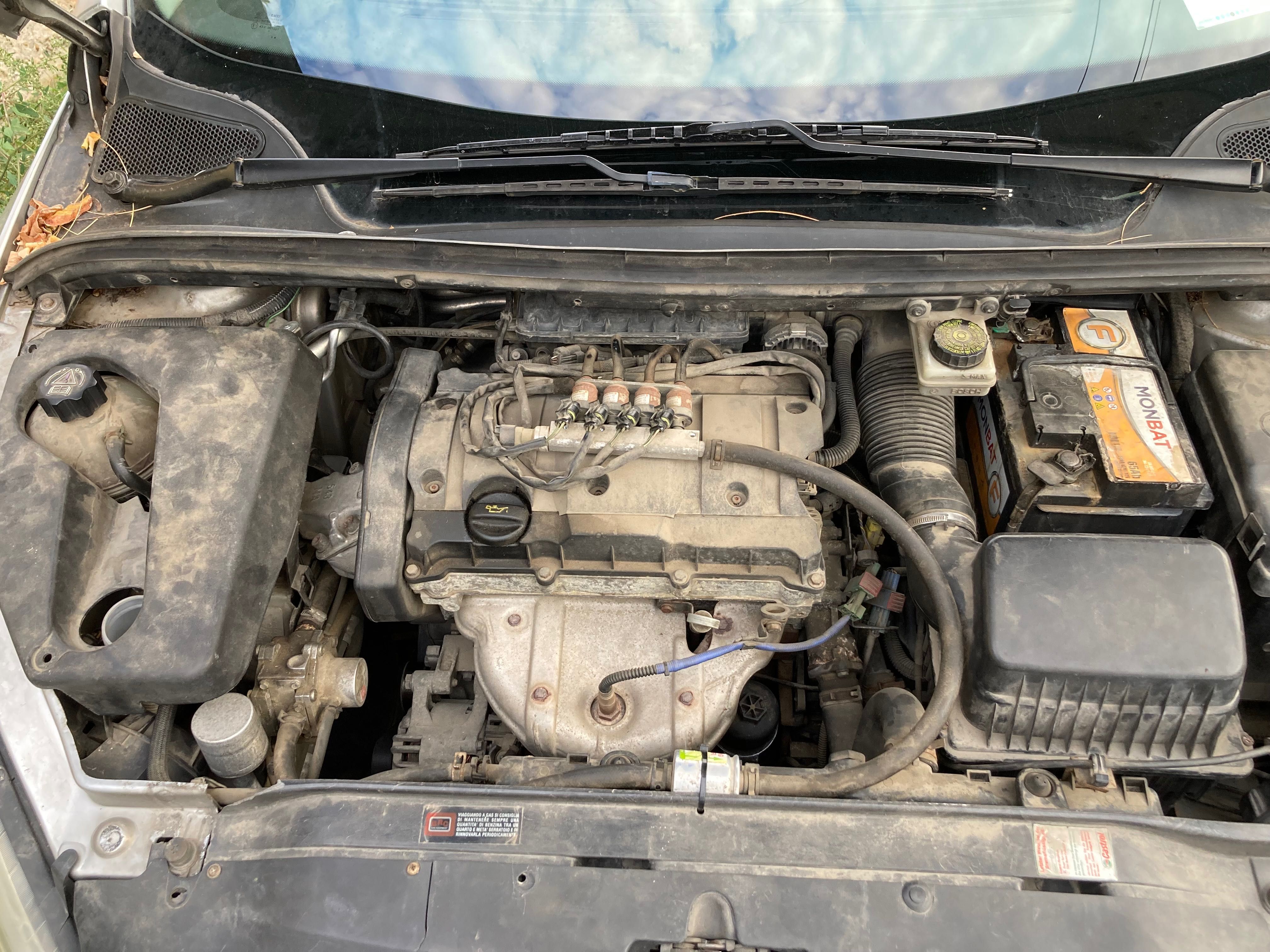 Peugeot 307 1.6 i на части