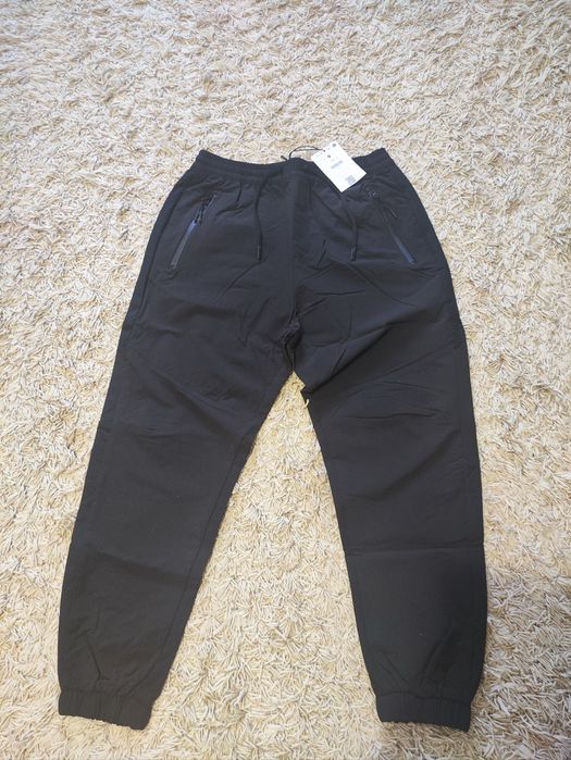 Pantaloni Bershka nailon