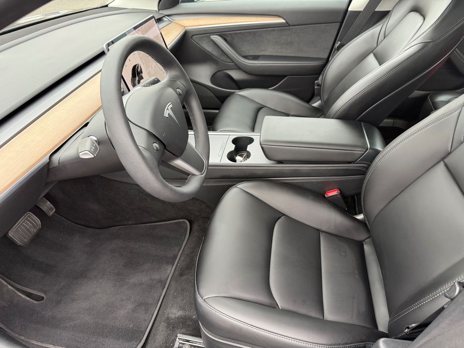 Tesla Model 3 - AWD LR Long Range