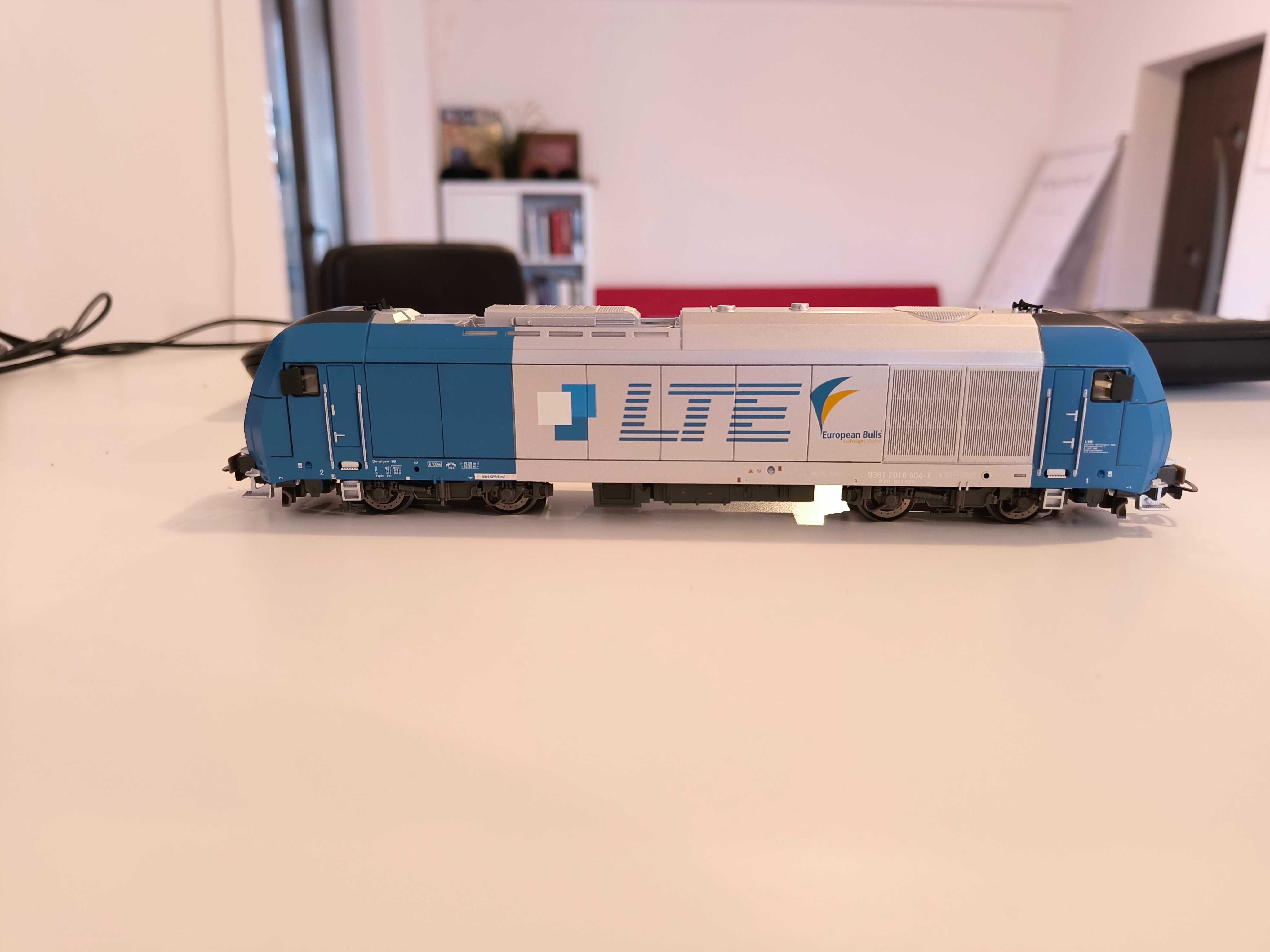 Locomotiva diesel piko 96713