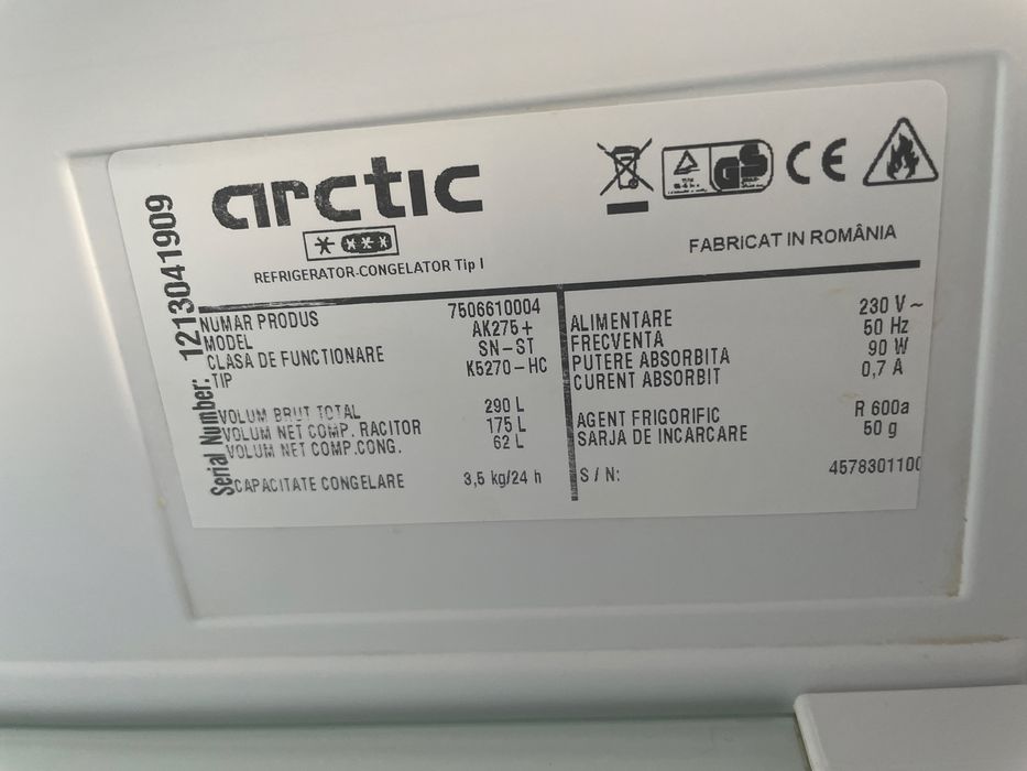 Frigider Artic cu congelator