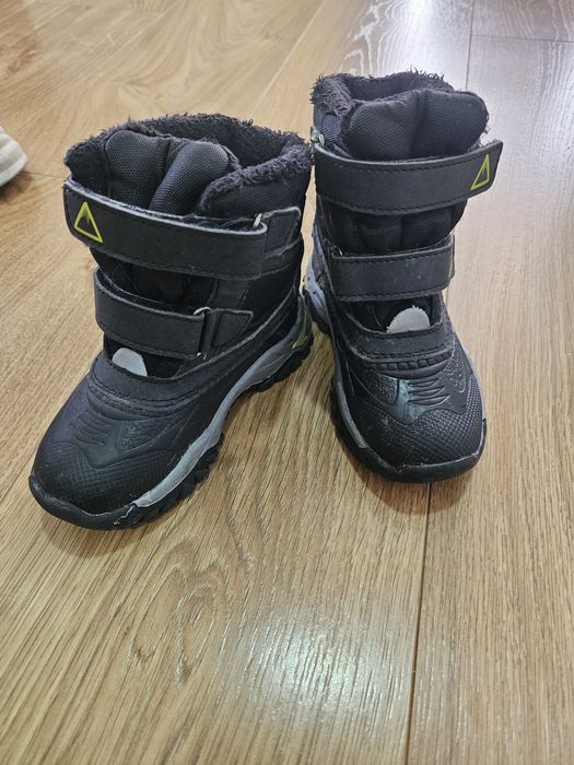 Зимни ботуши за момче