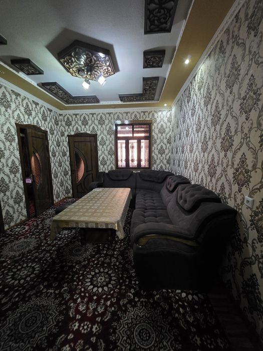 Rudakiy buyuk humo 3 xona 2 etaj