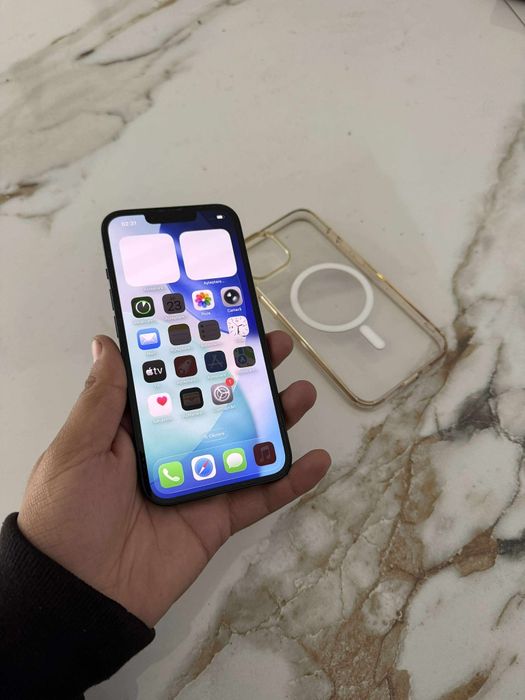 Vând IPhone 13 128GB