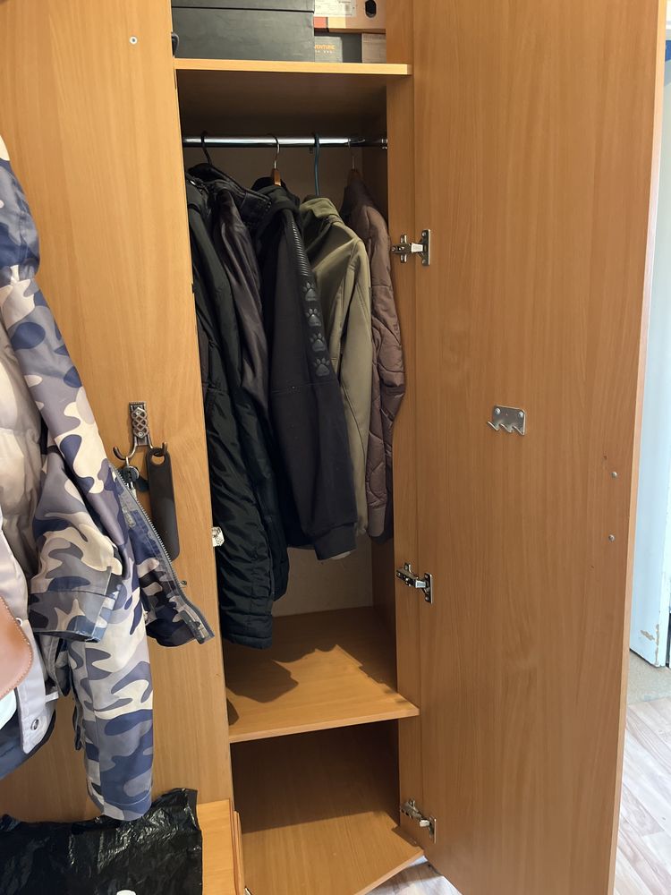 Продам прихожую угловая