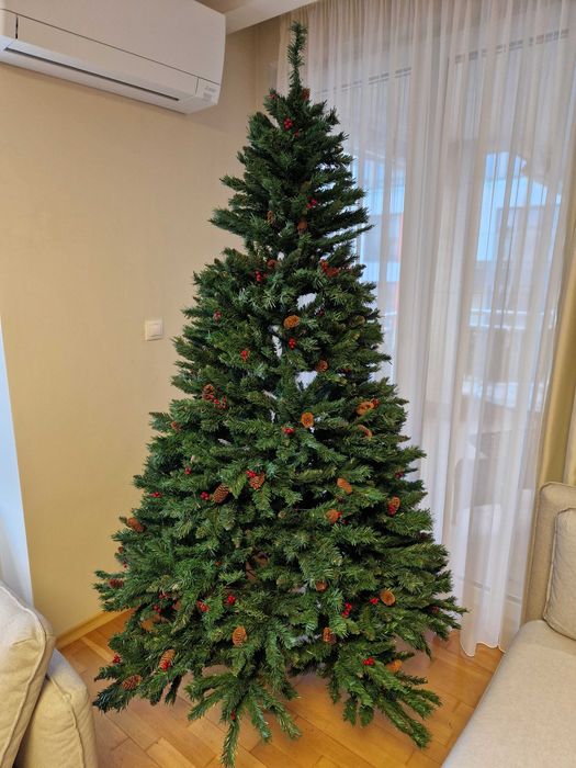 Елха с шишарки и глог 210см