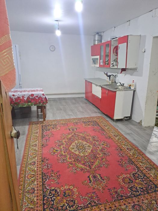 Продам дом на Мурате за магазином саида