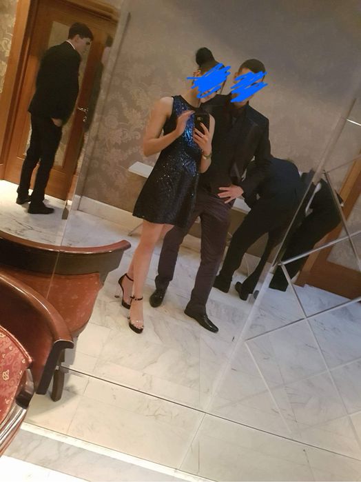 Къса рокля с пайети Размер S