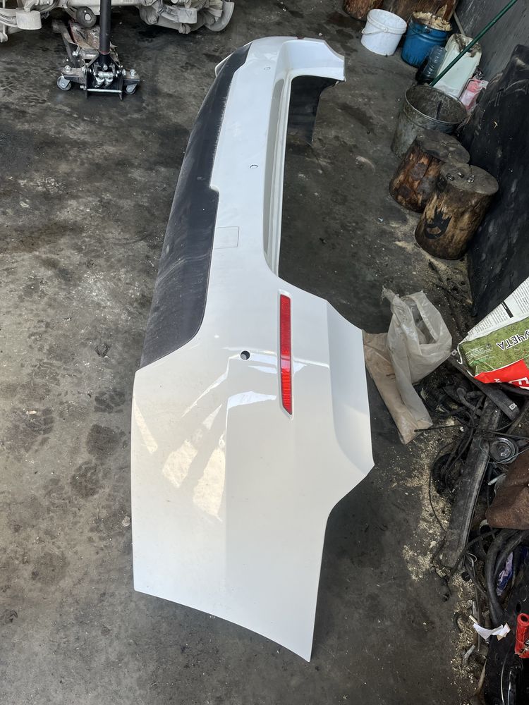 Задна М броня бмв 5 ф11 комби ( zadna M bronq bmw f11 )