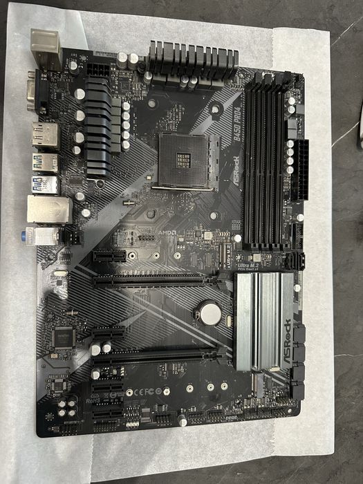 Carcasa ATX, Cooler AMD, SSD 500/512 GB, 16 GB Ram DDR4, Asrock B450.