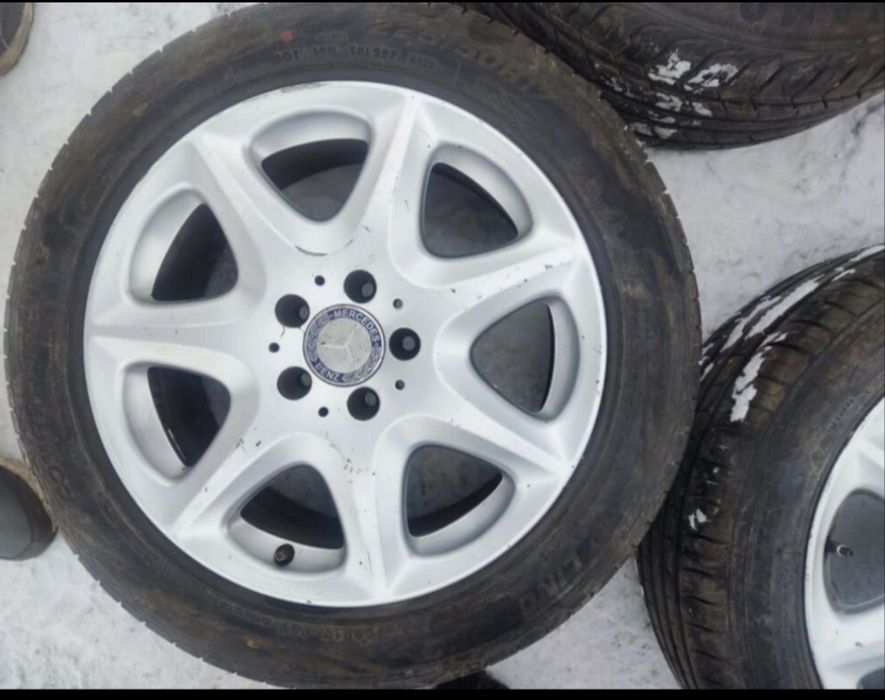 Продам комплект шины с дисками