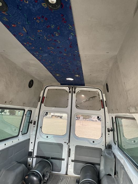 Ford tranzit sotiladi