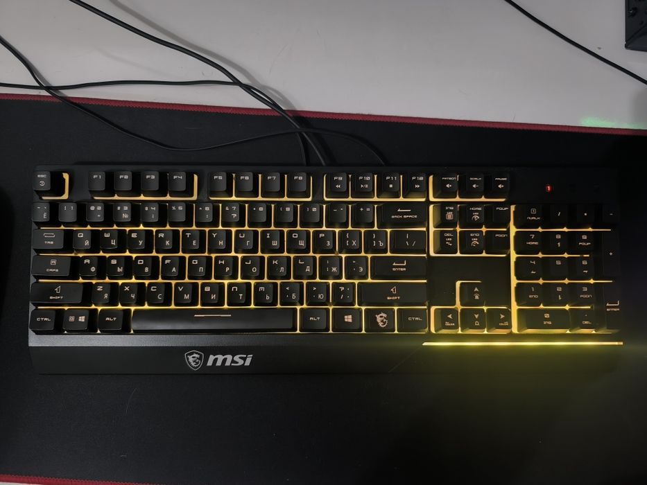 MSI клавиатура с подсветкой