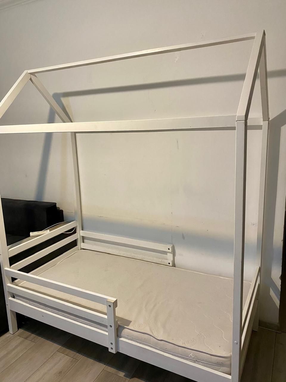 Продам детскую кровать