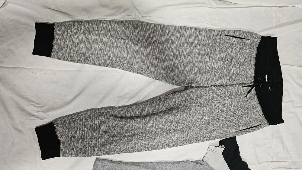 Trening gri pantaloni lungi și tricou Champion 158(XS)