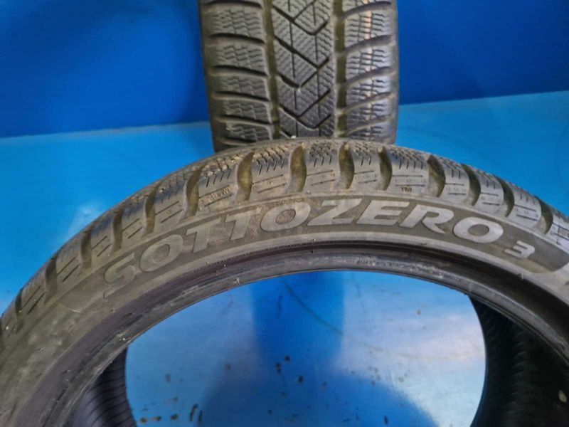 2 Pirelli R18 225/40 Anvelope de iarnă DOT2817