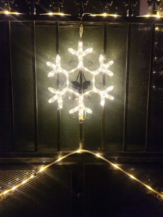 Лед Снежинка/Камбанка/Звездичка Декорация в студено Бяло