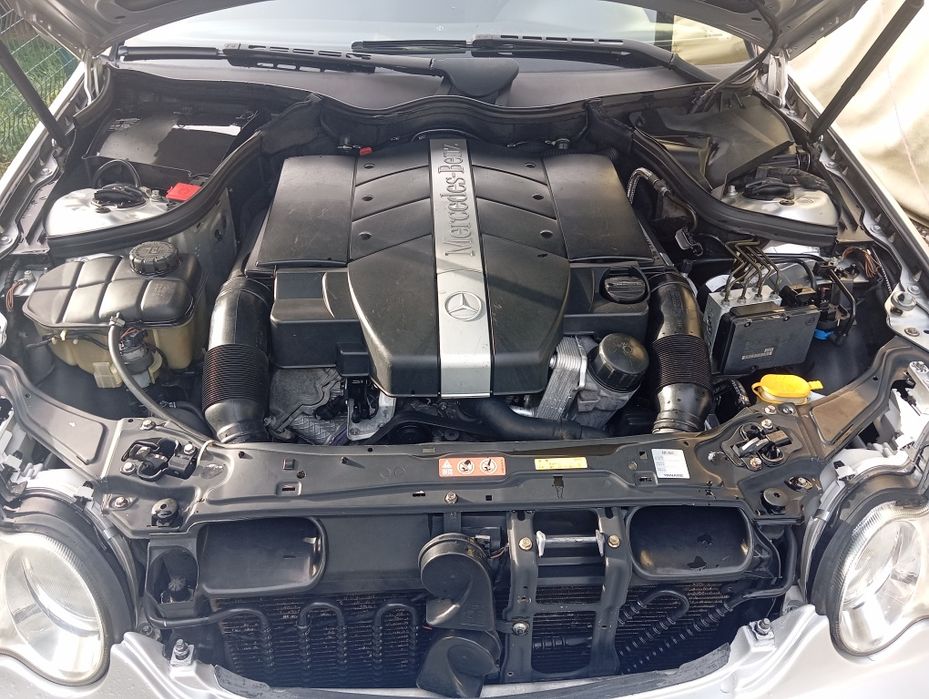 Мерседес W 203  C300 . 10 подушек безопасности