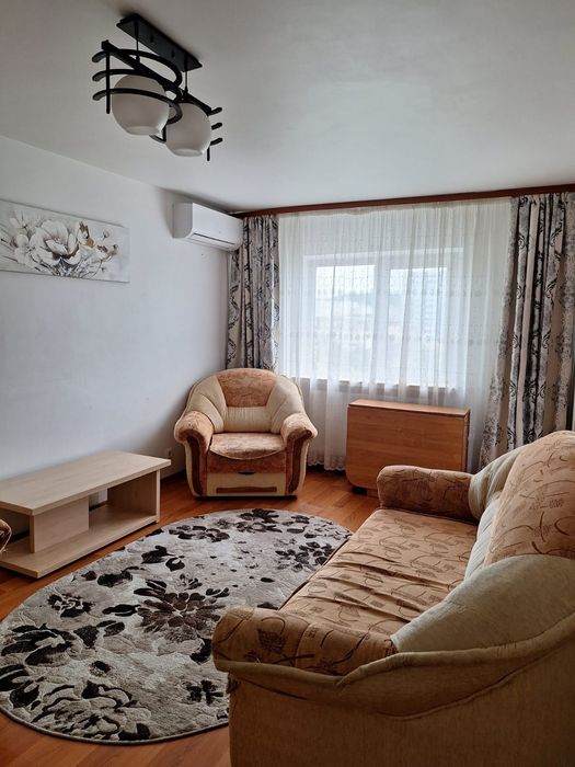 Persoana fizica inchiriez apartament 3 camere