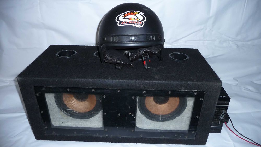 Vand tub de bass auto kevlar