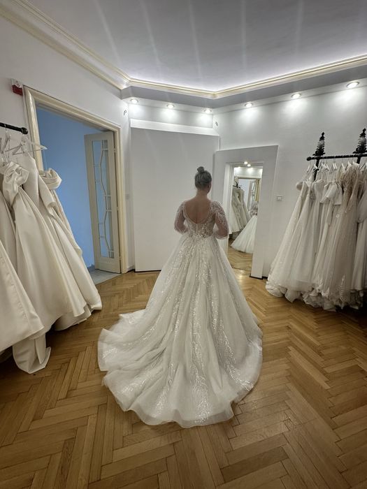 Rochie mireasa stil printesa