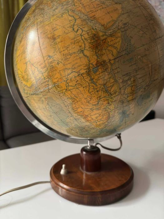 Немски дървен глобус 35 см. с лампа, винтидж, виско качество