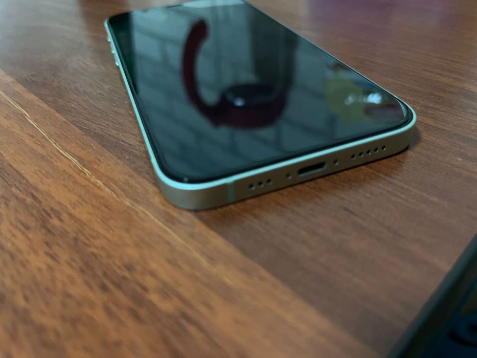 Обменяю айфон 12 …