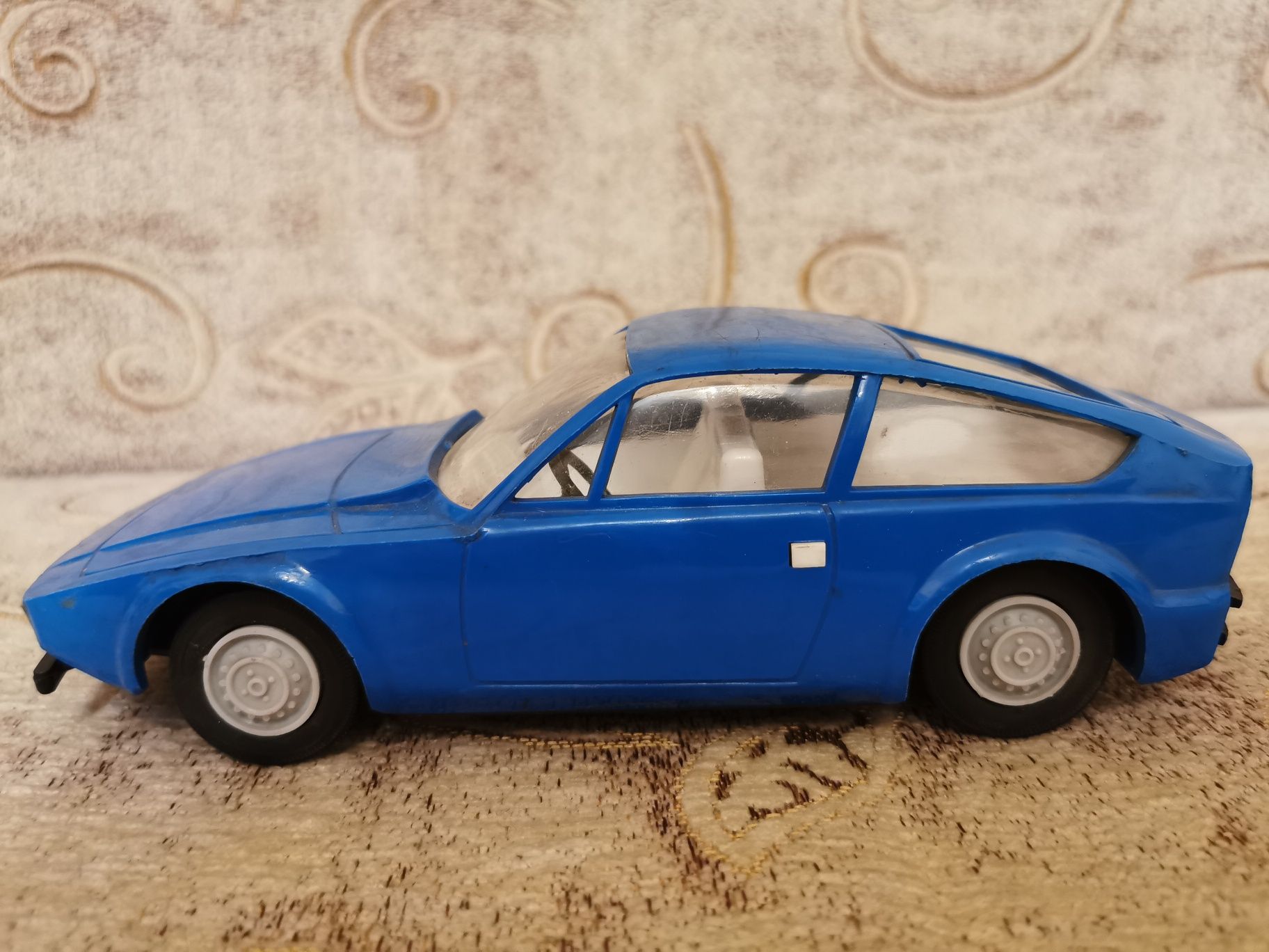 PIKO Alfa Romeo 1300 Junior Zagato ГДР