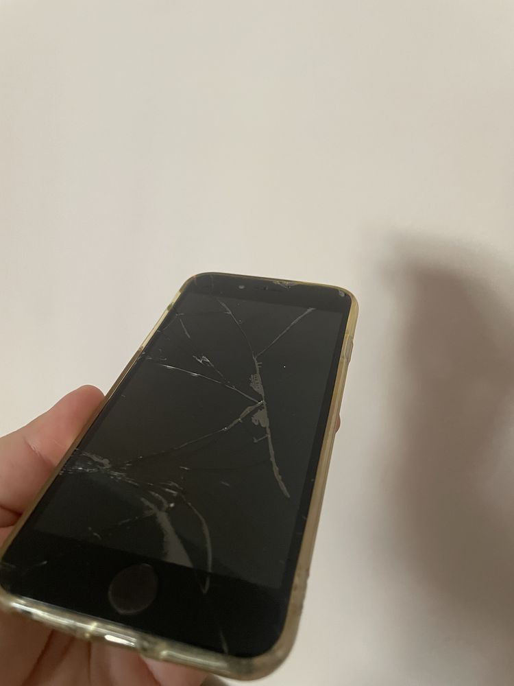 Vand Iphone 6, inca functional