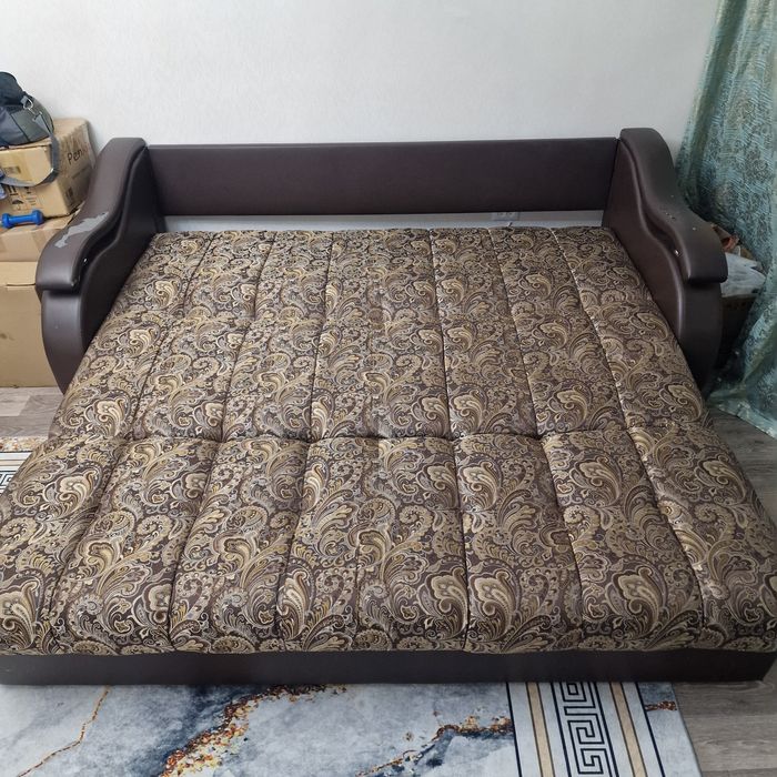 Продам диван  в идеальном состоянии, кресло  тахта