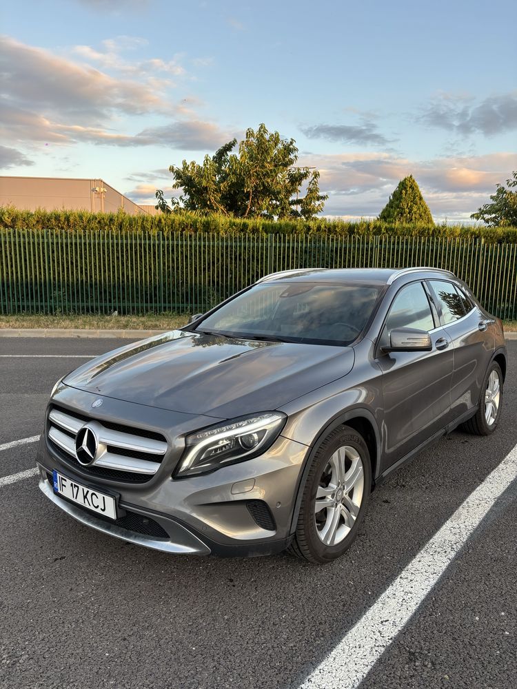 Mercedes Benz GLA 220 4Matic