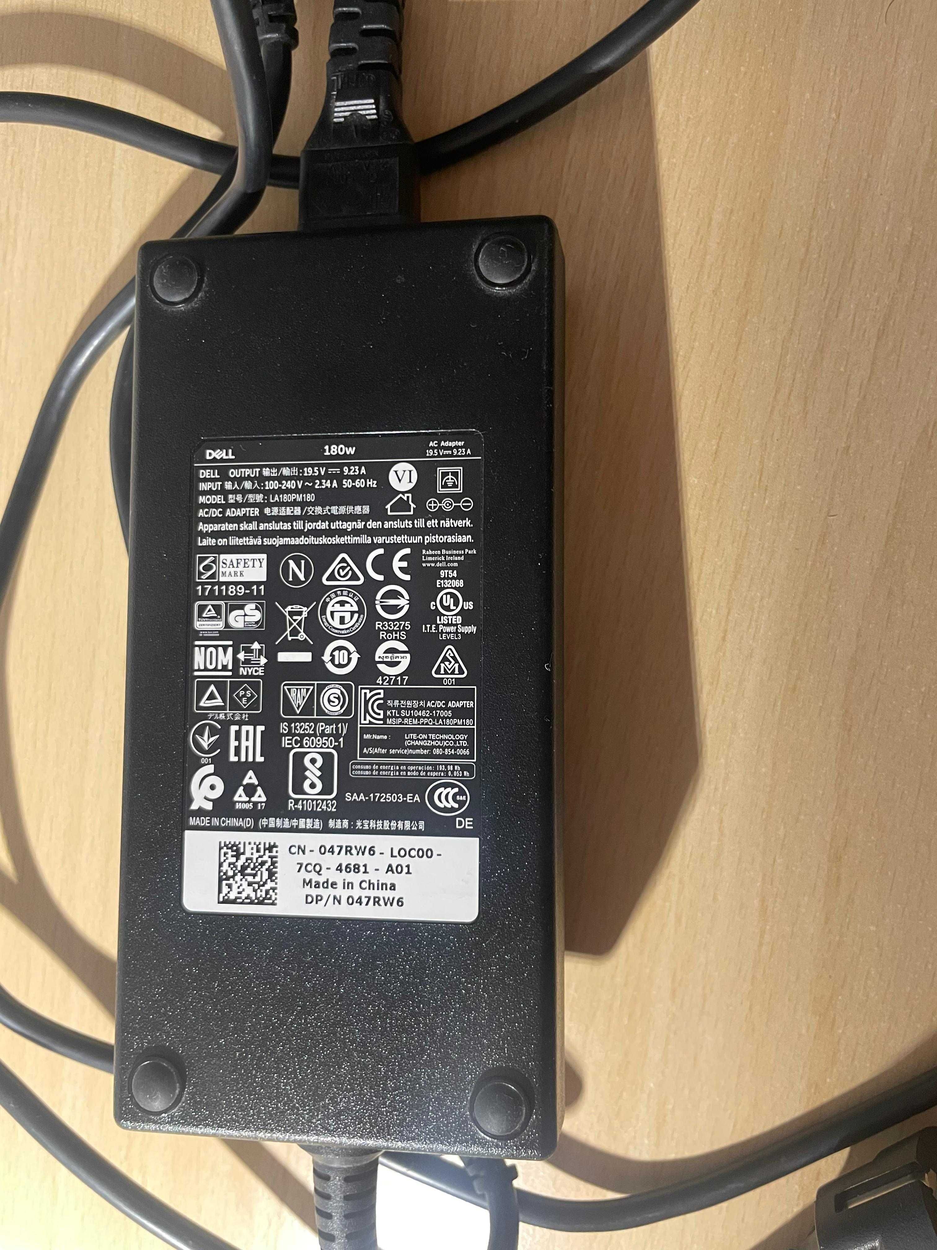 Dell WD19 USB-C Dock – 4K Dual Display, LAN, Funcțional Work Setup