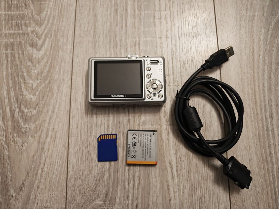 Aparat foto / video Samsung L730