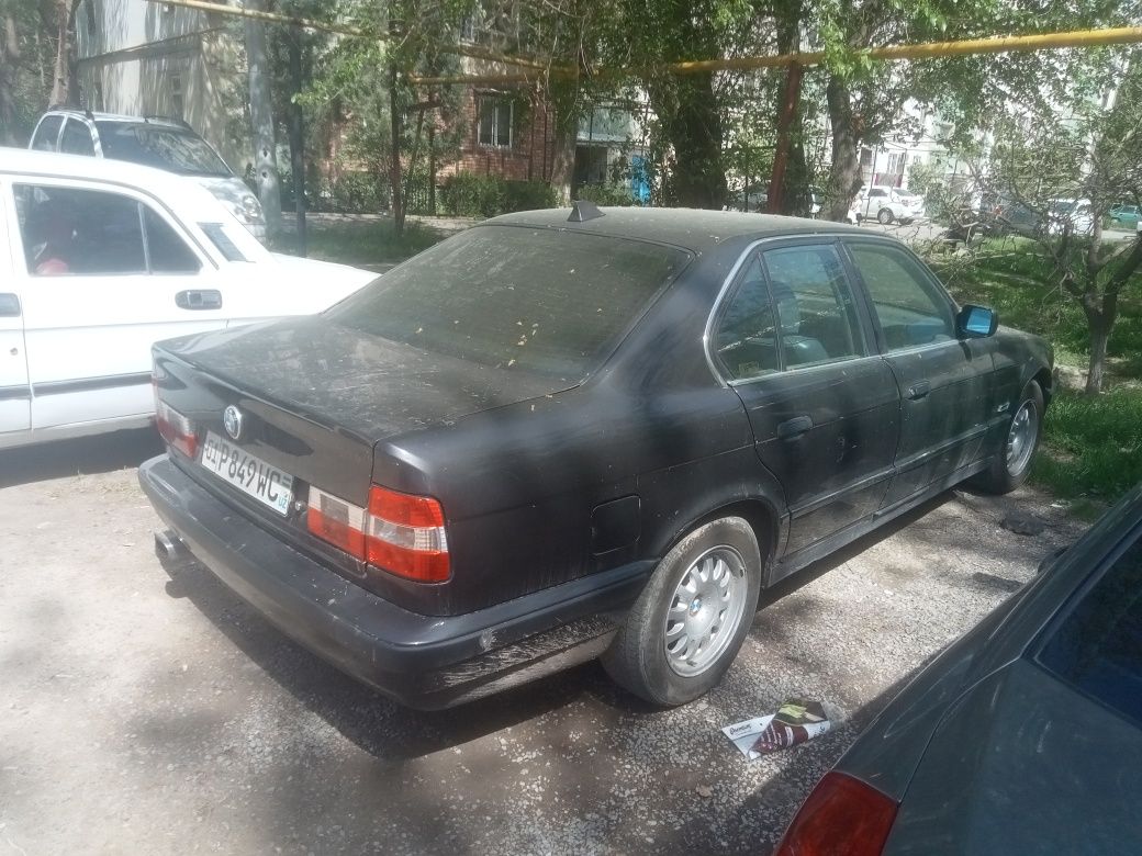 BMW e34 sotiladi abmen ham qilamiz keliwse ozim miwinam ozim no