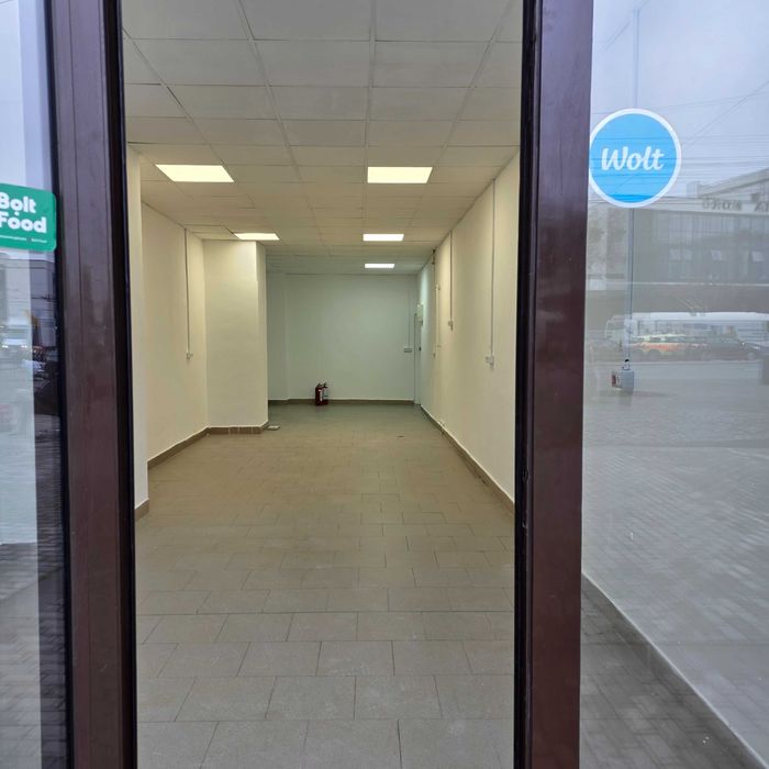 spatiu comercial de vanzare 65 mp  , vis a vis de gara