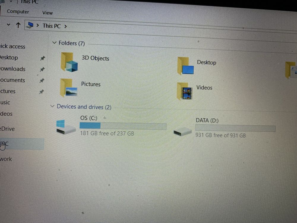 ASUS Core i7 16 gb ram Клавиатурата е на руски език. Като нов.