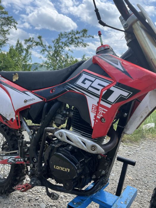 De vanzare cross 250cc an 2024
