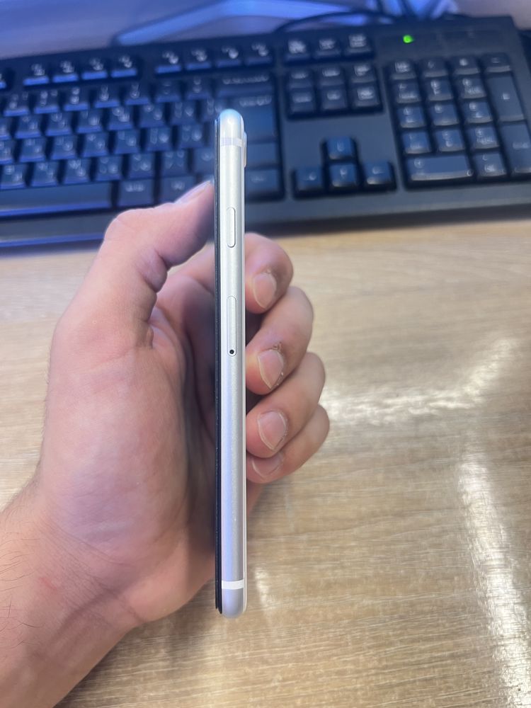 iPhone SE 2gen 2020