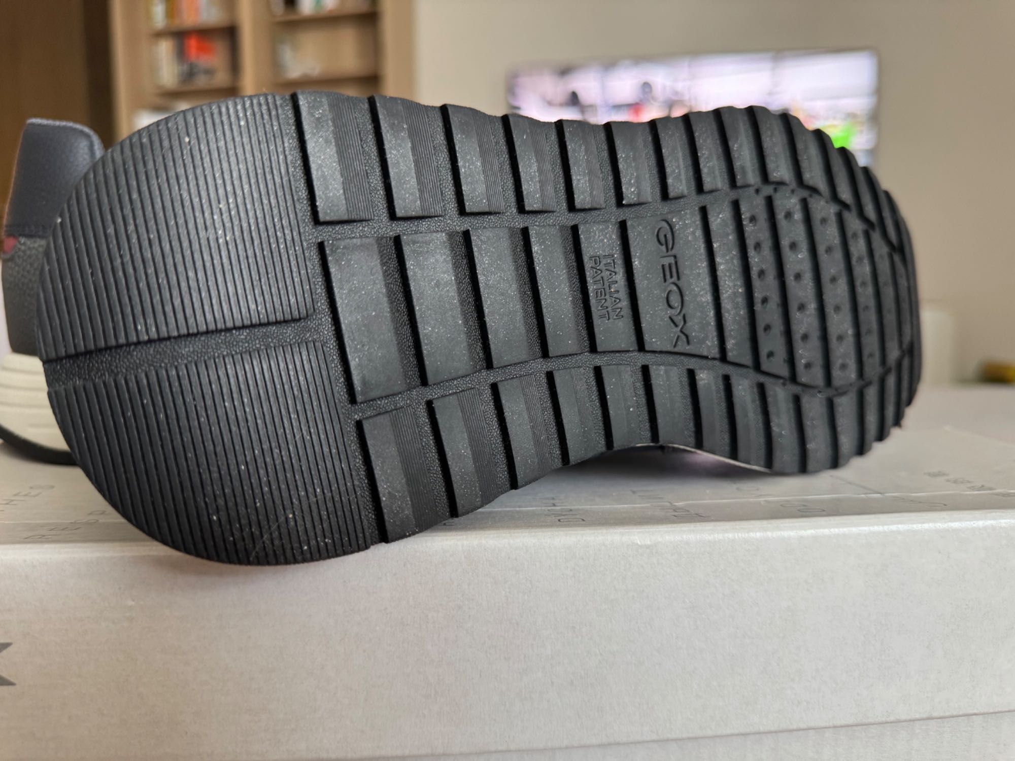 Geox U35F1A EU 43 US 10 UK 9