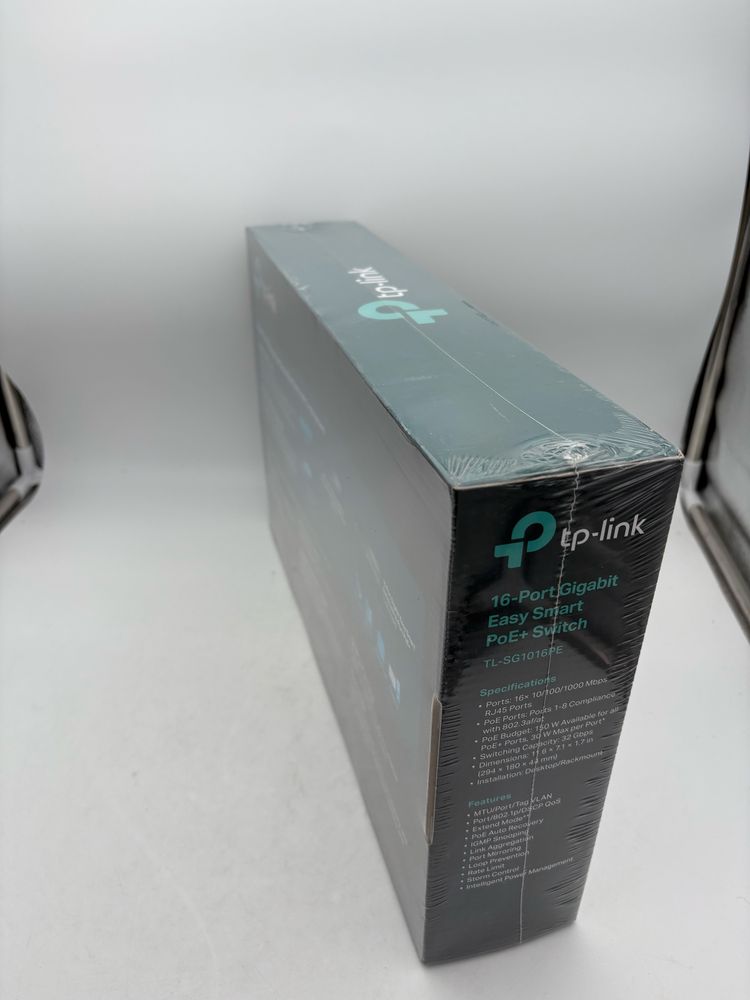 Switch TP-Link TL-SG1016PE, 16 porturi Gigabit, sigilat, OCAZIE