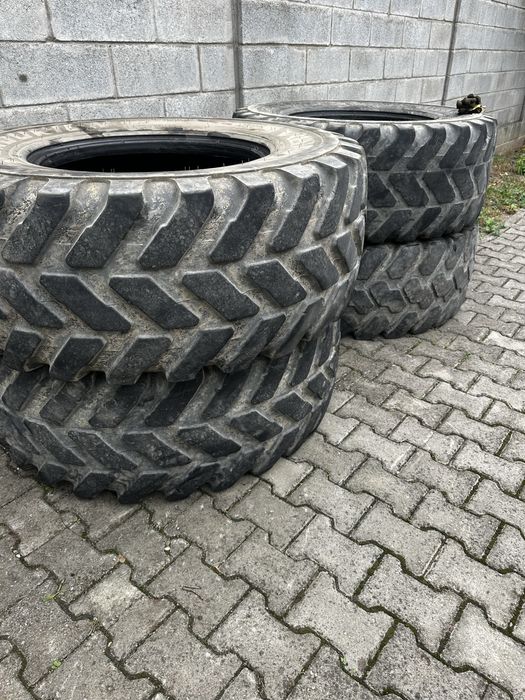 Cauciucuri 460/70/R24 / Manitou / Merlo