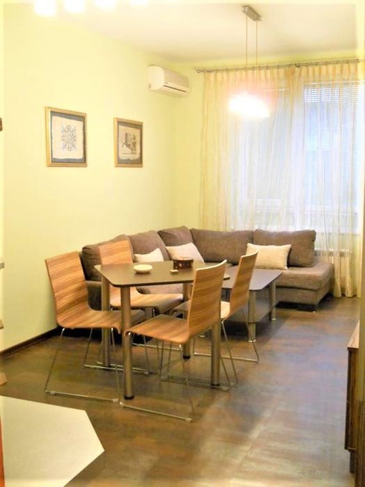 Дава се под наем Двустаен апартамент в София, Борово - 55 кв.м за 428.4 € - Снимка #1