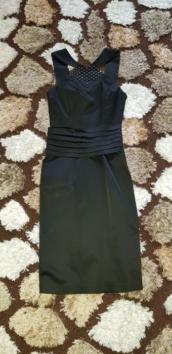 vand rochie neagra mulata