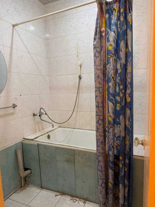 Квартира 2/2/4
Юнусабад-4 
Универсам, Посольство США