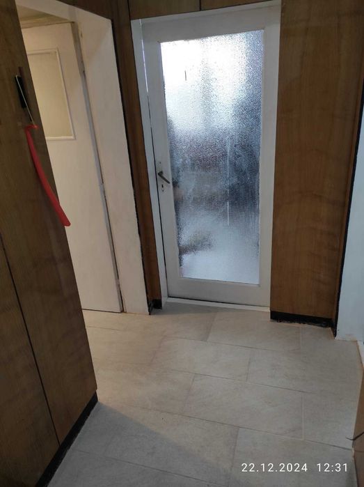 Дава се под наем Тристаен апартамент в Варна, Колхозен пазар - 90 кв.м за 459 € - Снимка #7