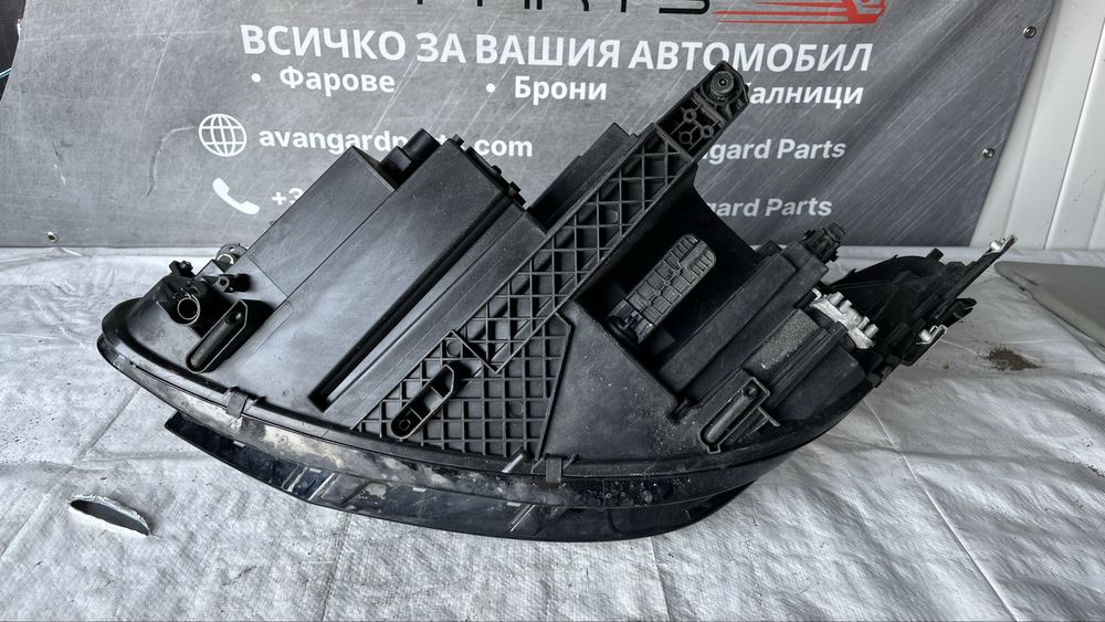 2 броя десен фар VW Tiguan 2020-