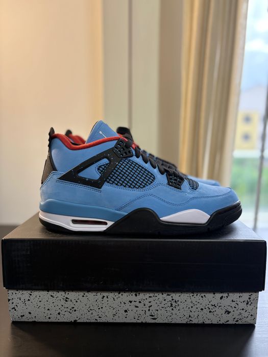 Air Jordan Retro 4 Travis Scott