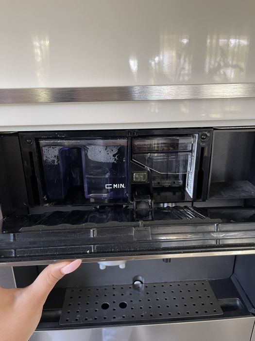 Hotpoint Ariston кафемашина кафе автомат за вграждане