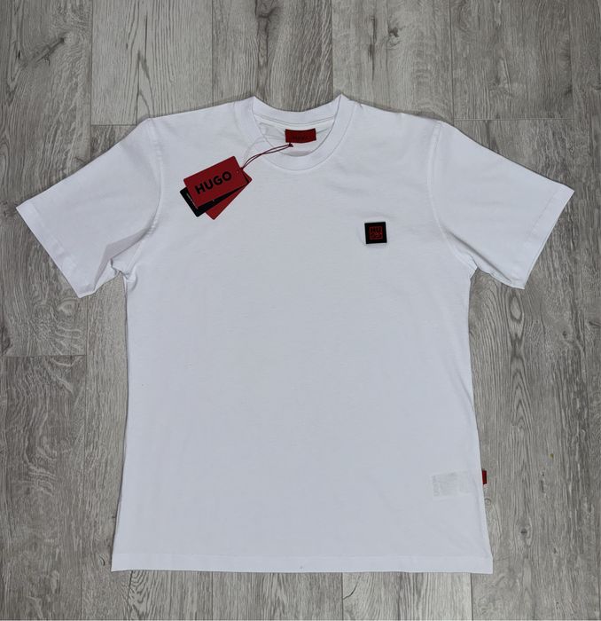 Tricouri Hugo/Armani Exchange noi!!