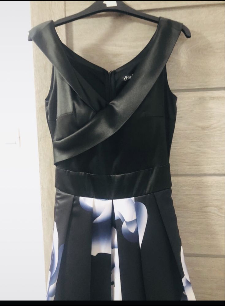 Rochie de seara lunga .